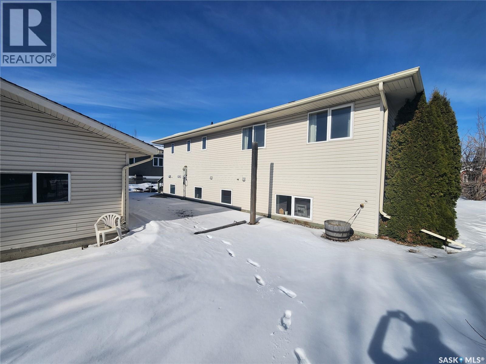 115 Carson Bay, Lampman, SK - Outdoor With Exterior