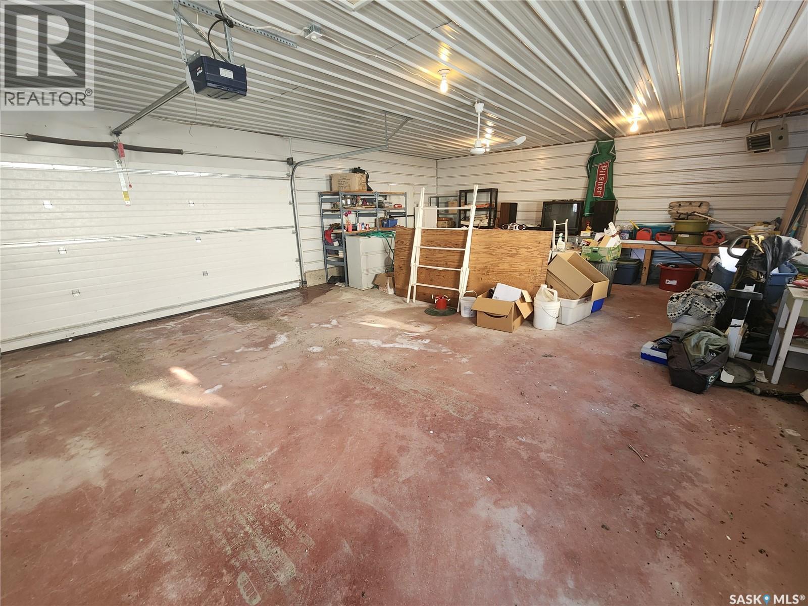 115 Carson Bay, Lampman, SK - Indoor Photo Showing Garage