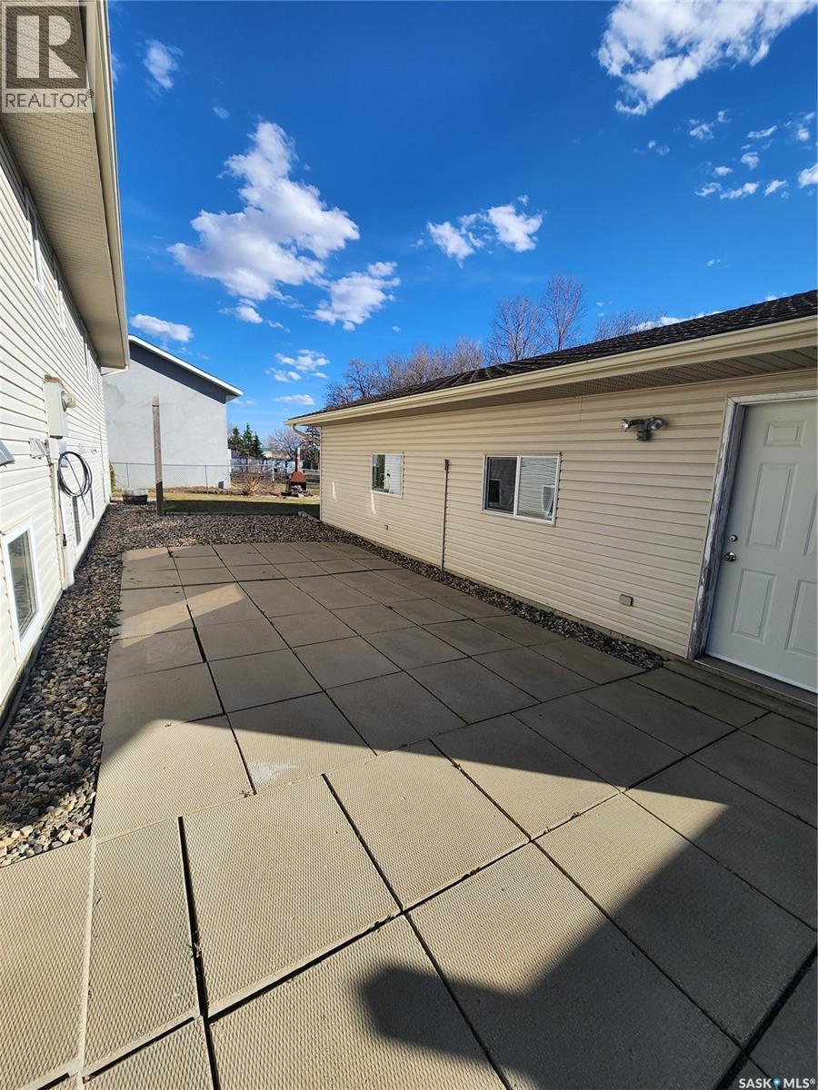 115 Carson Bay, Lampman, SK - Outdoor With Exterior