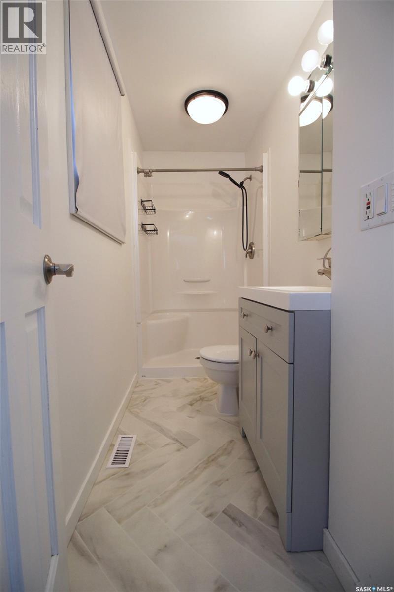 5 Souris Avenue, Redvers, SK - Indoor Photo Showing Bathroom