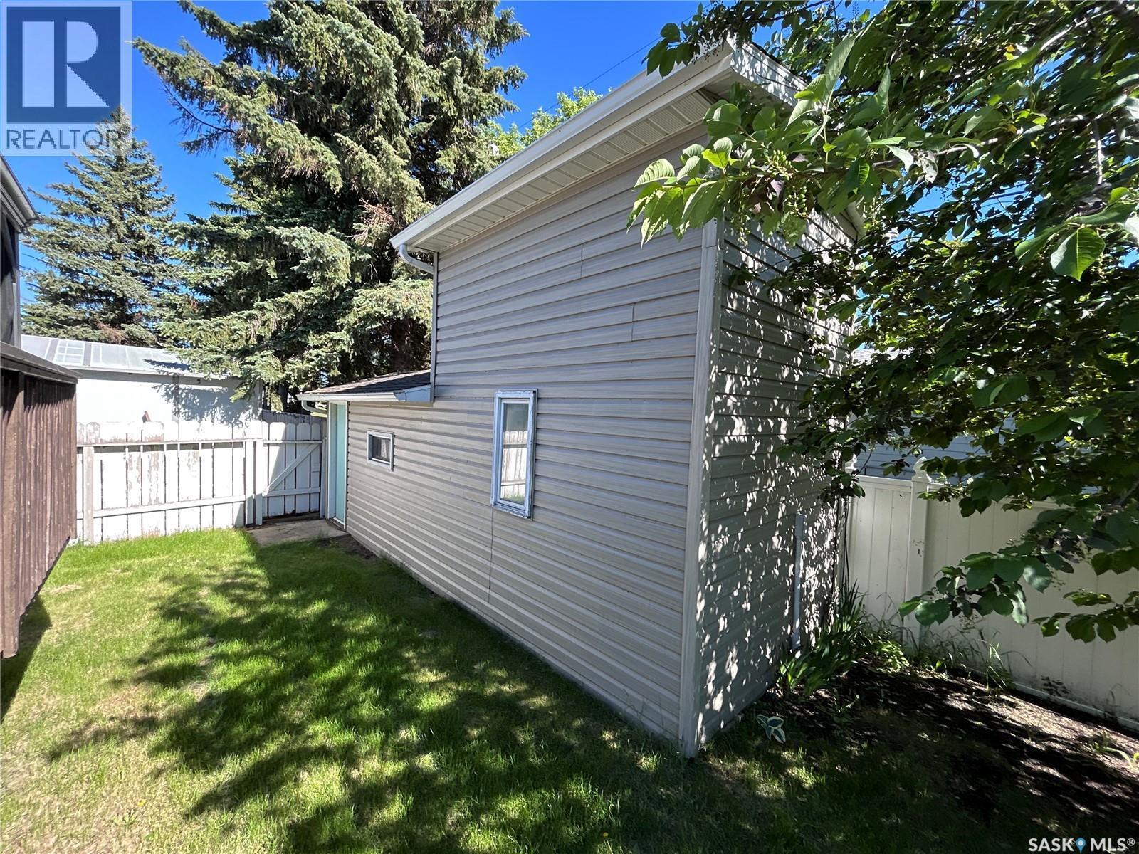 5 Souris Avenue, Redvers, SK - Outdoor With Deck Patio Veranda