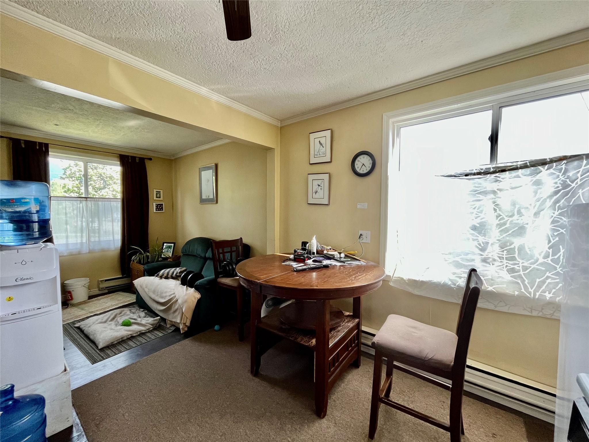 302 6Th Avenue, Nakusp, BC - Indoor Photo Showing Dining Room