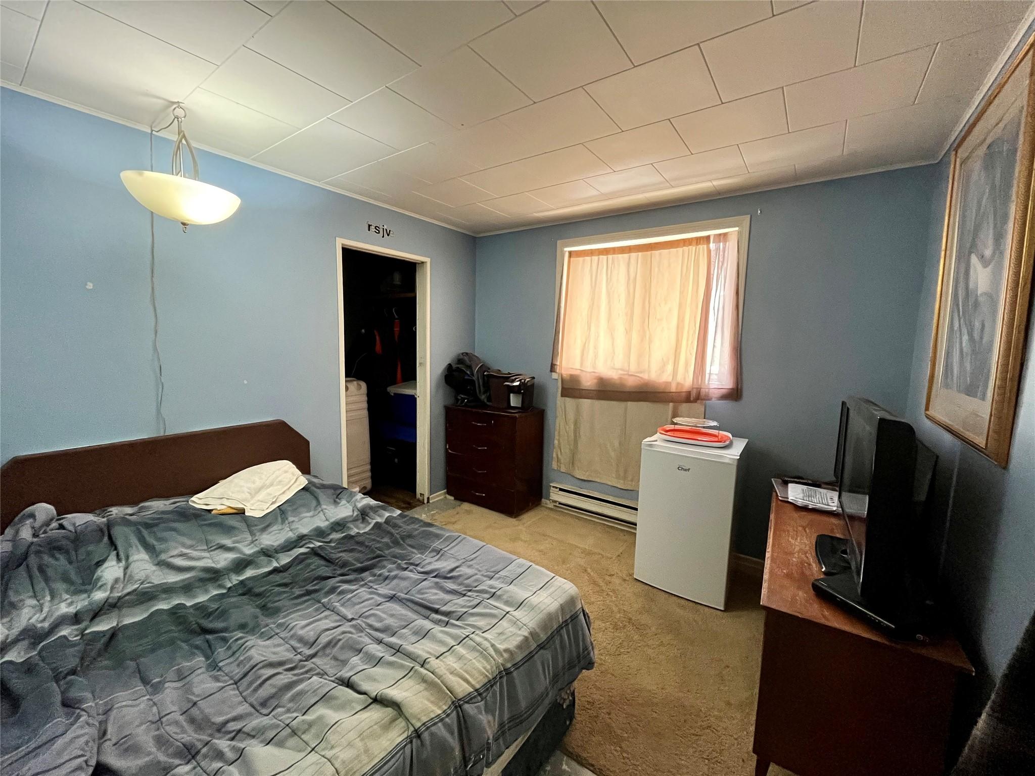302 6Th Avenue, Nakusp, BC - Indoor Photo Showing Bedroom