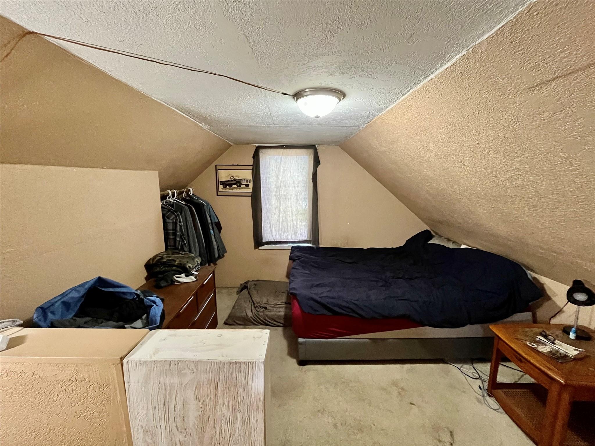 302 6Th Avenue, Nakusp, BC - Indoor