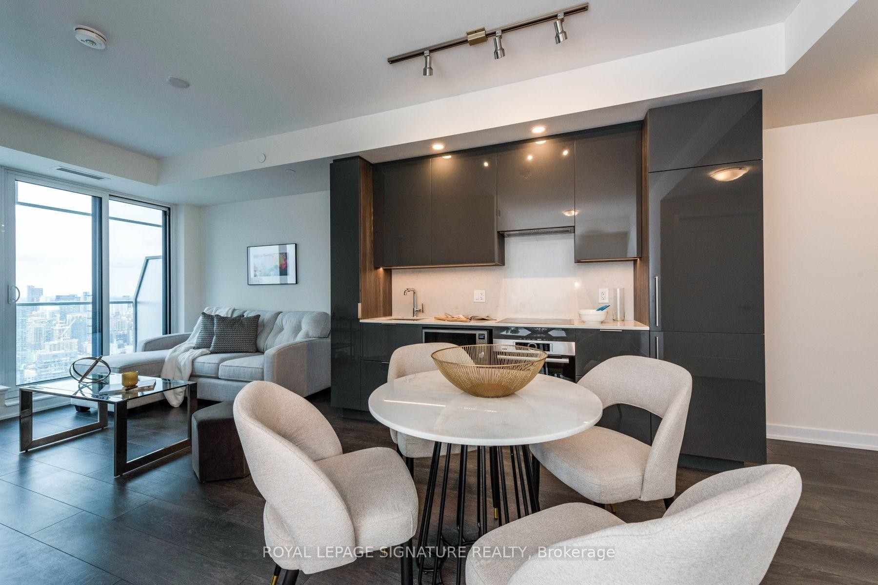 5006-28 Freeland Street, Toronto, ON - Indoor