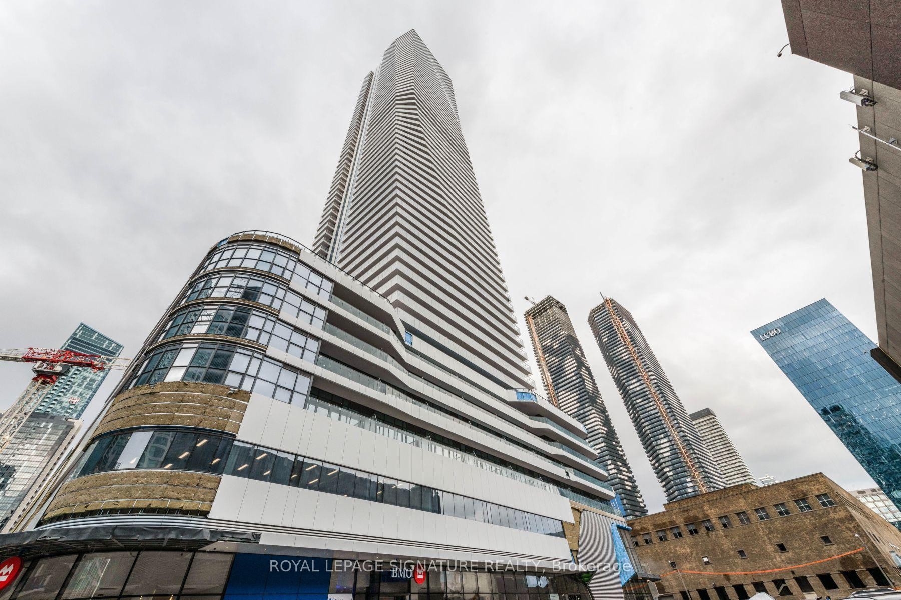 5006-28 Freeland Street, Toronto, ON - Outdoor