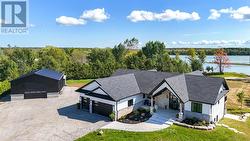 117 ALMUR DRIVE Georgian Bluffs, ON N0H 2T0