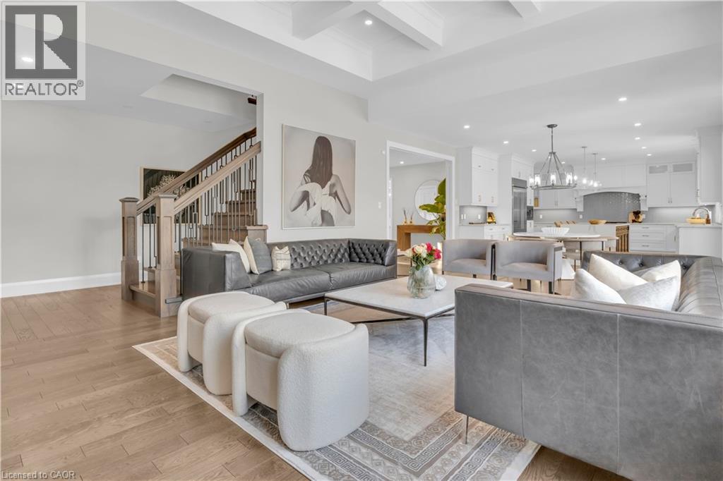 908 Fall Harvest Court, Kitchener, ON - Indoor Photo Showing Living Room