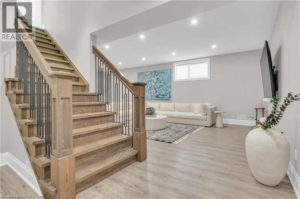 908 Fall Harvest Court, Kitchener, ON - Indoor Photo Showing Other Room