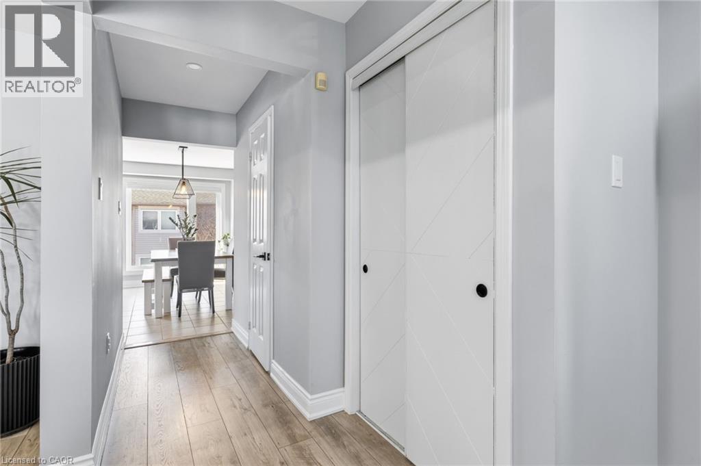 5123 Dryden Avenue, Burlington, ON - Indoor Photo Showing Other Room