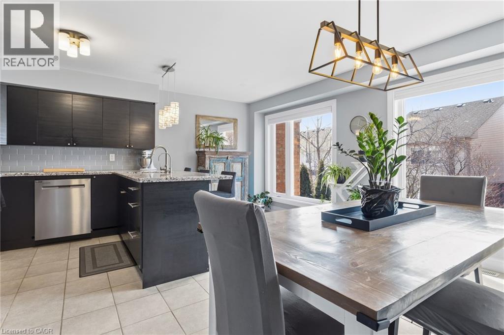 5123 Dryden Avenue, Burlington, ON - Indoor Photo Showing Other Room