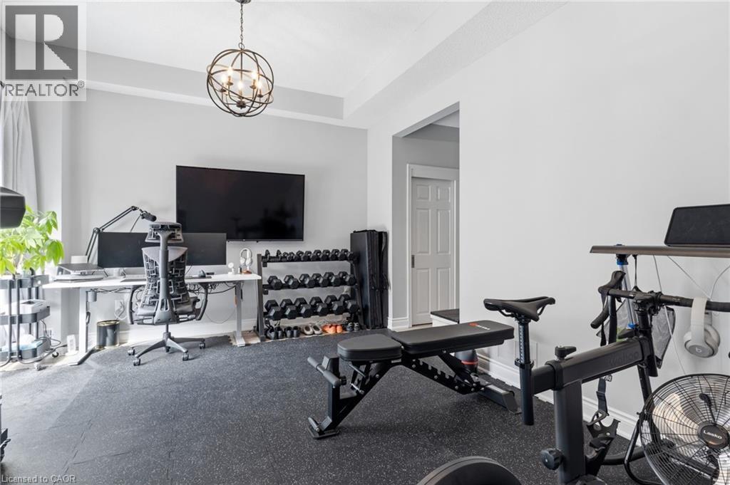 5123 Dryden Avenue, Burlington, ON - Indoor Photo Showing Office