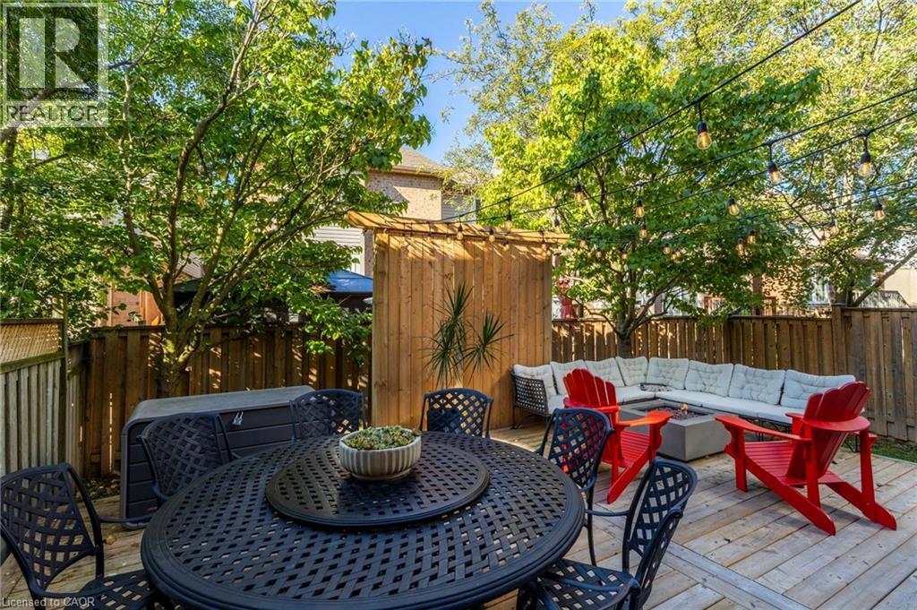 5123 Dryden Avenue, Burlington, ON - Outdoor With Deck Patio Veranda