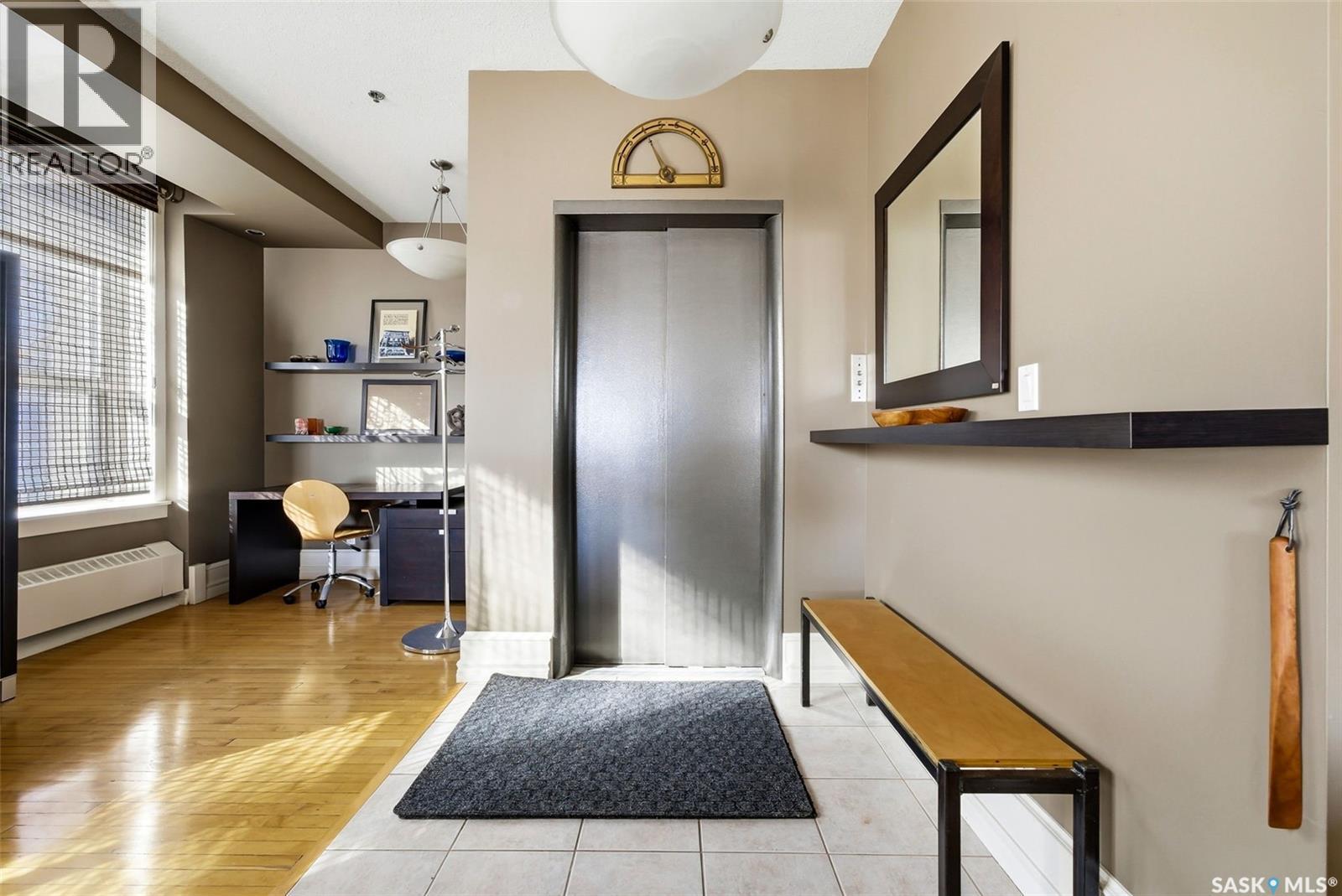 400 2020 11Th Avenue, Regina, SK - Indoor Photo Showing Other Room