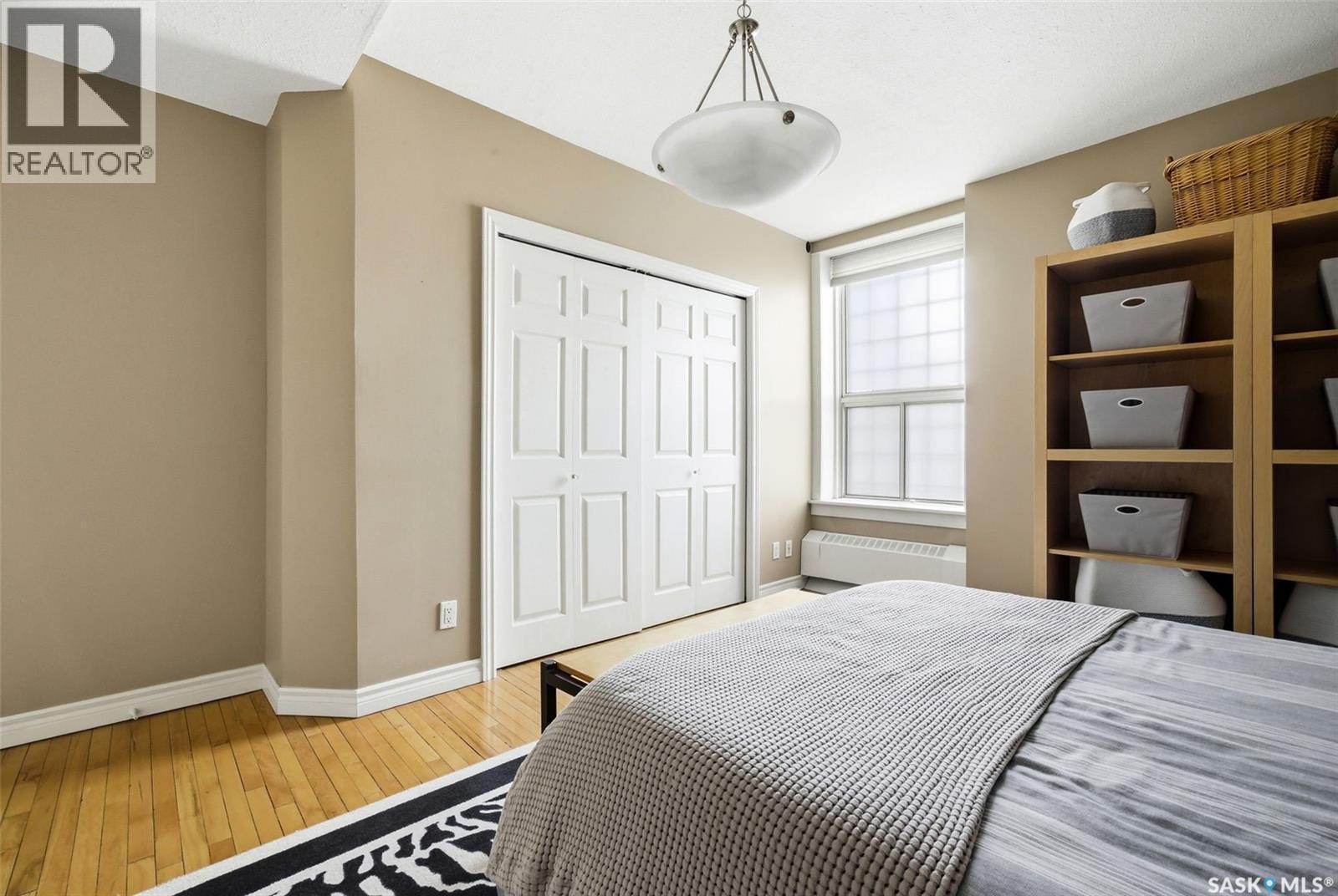 400 2020 11Th Avenue, Regina, SK - Indoor Photo Showing Bedroom