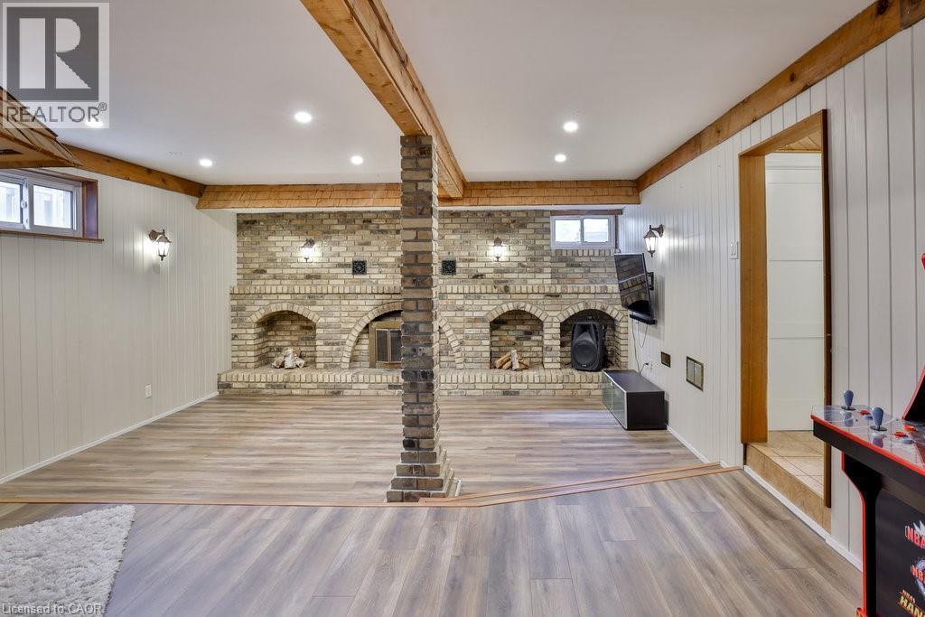 3354 Bristol Drive, Burlington, ON - Indoor Photo Showing Other Room