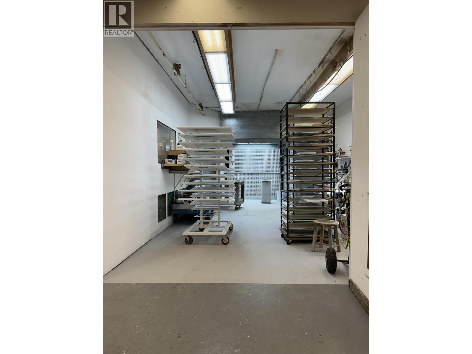 2 259 E 1St Street, North Vancouver, BC