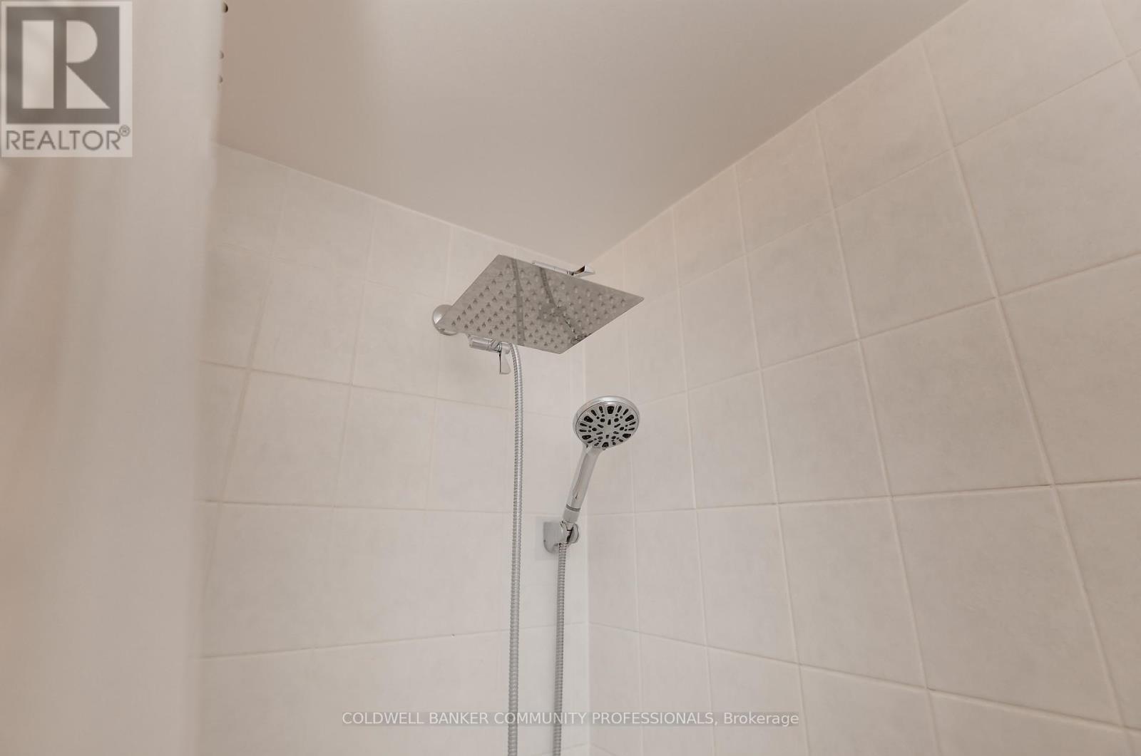 404 - 3060 Rotary Way, Burlington, ON - Indoor Photo Showing Bathroom