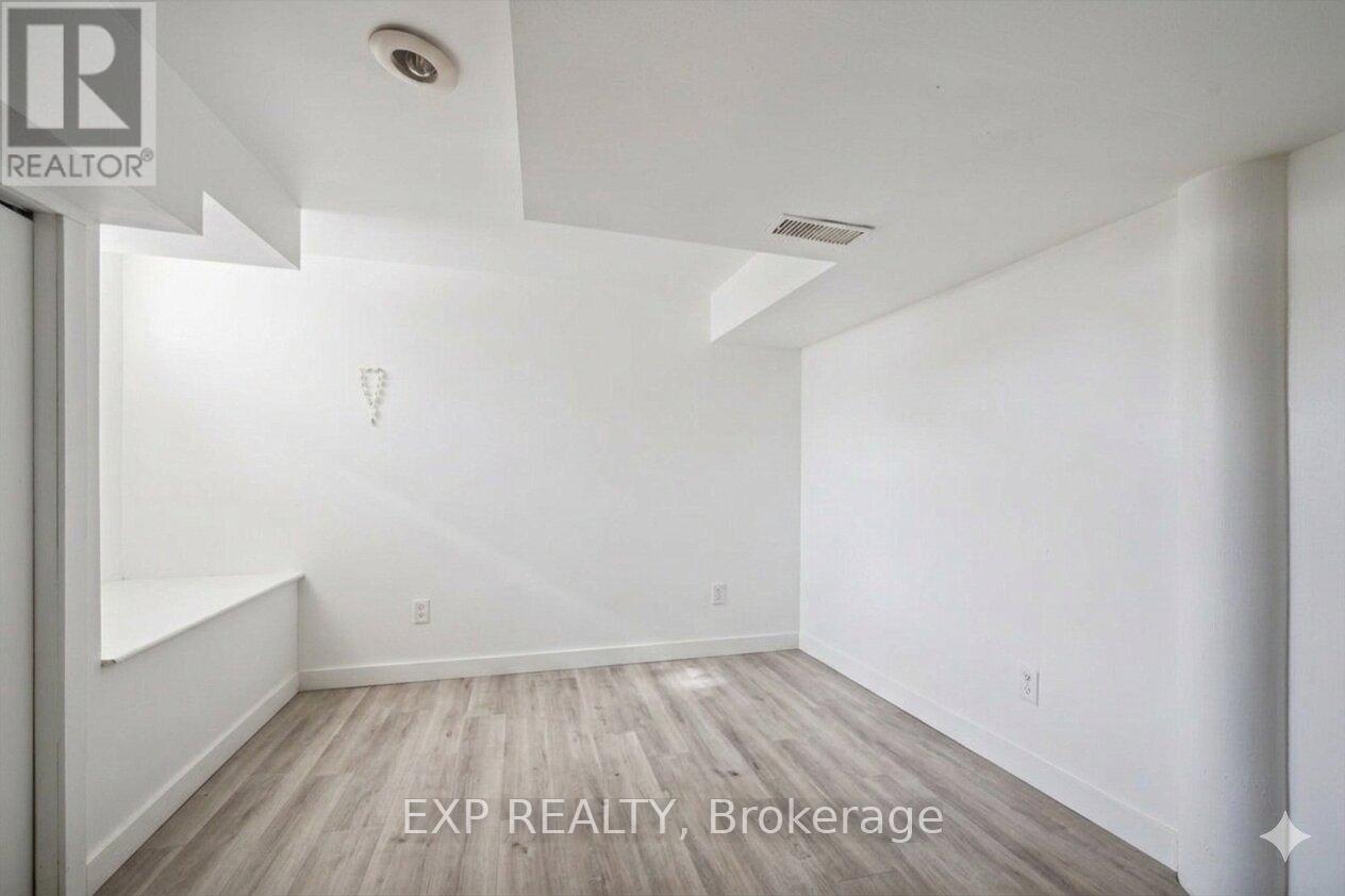 253 Sydney Street S, Kitchener, ON - Indoor Photo Showing Other Room