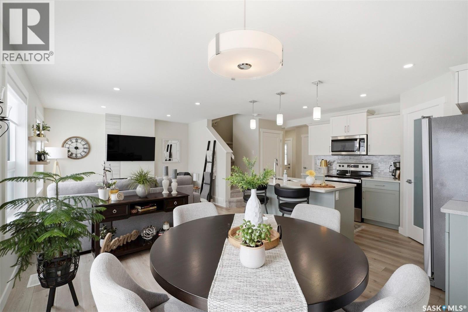 535 Schmeiser Avenue, Saskatoon, SK - Indoor