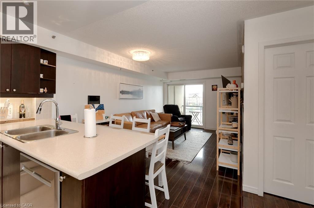 3060 Rotary Way Unit# 404, Burlington, ON - Indoor Photo Showing Kitchen With Double Sink