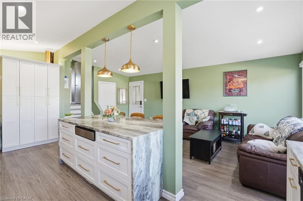 7 Rapallo Drive, Hamilton, ON - Indoor