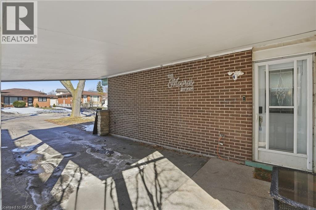 7 Rapallo Drive, Hamilton, ON - Outdoor