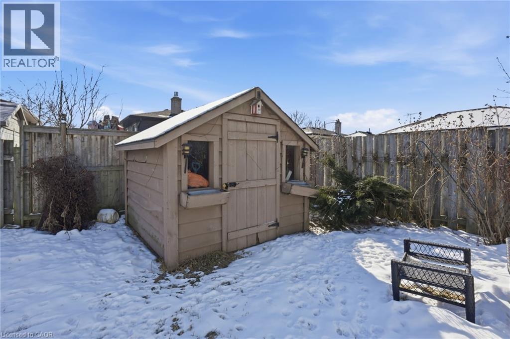 7 Rapallo Drive, Hamilton, ON - Outdoor