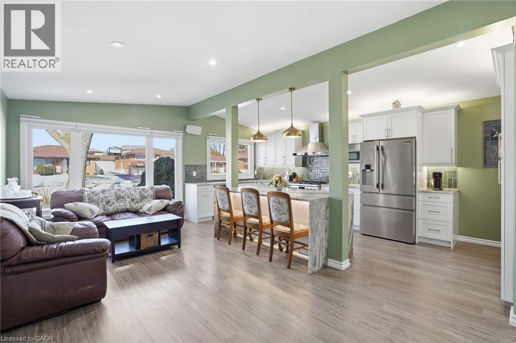 7 Rapallo Drive, Hamilton, ON - Indoor Photo Showing Other Room