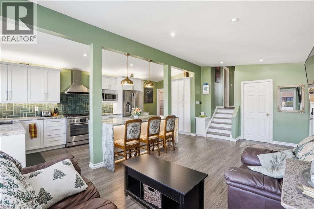 7 Rapallo Drive, Hamilton, ON - Indoor