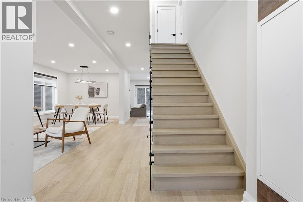 108 Greenshire Drive, Hamilton, ON - Indoor Photo Showing Other Room