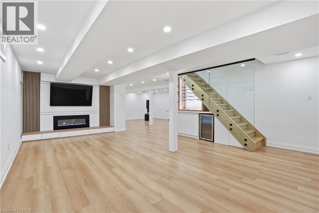 108 Greenshire Drive, Hamilton, ON - Indoor