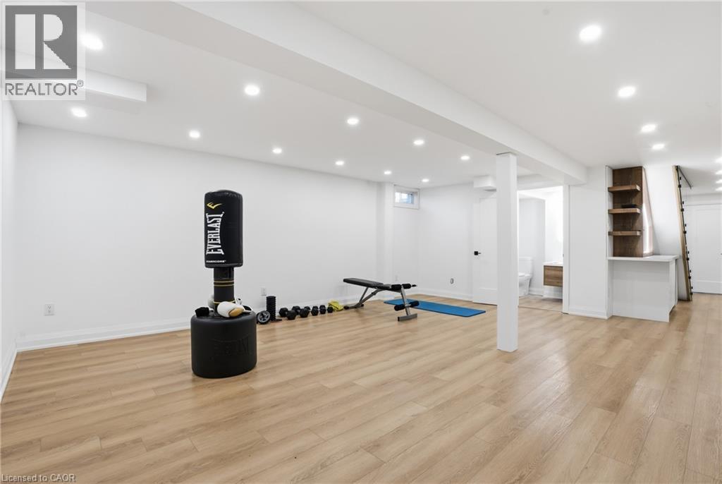 108 Greenshire Drive, Hamilton, ON - Indoor