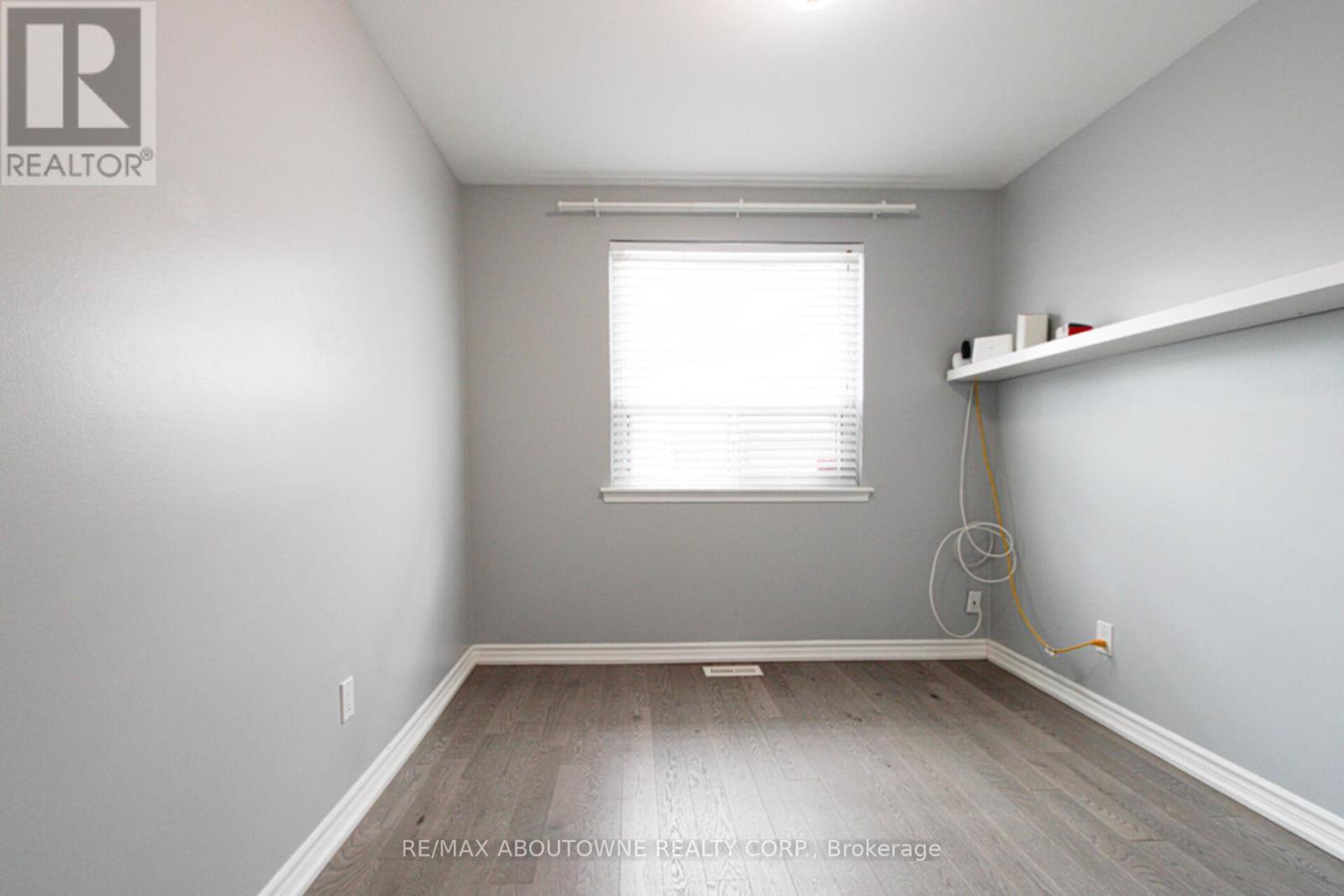 1601 Sandgate Crescent, Mississauga, ON - Indoor Photo Showing Other Room
