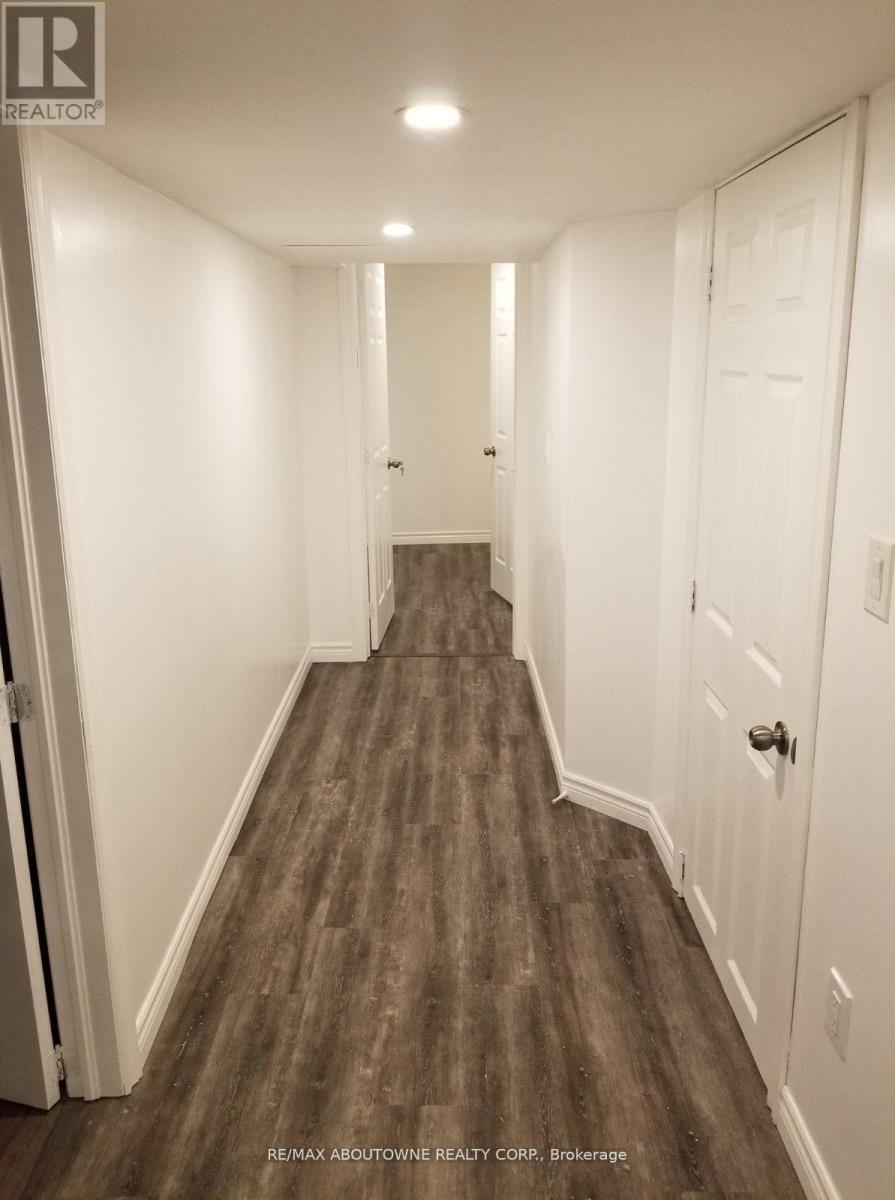 1601 Sandgate Crescent, Mississauga, ON - Indoor Photo Showing Other Room