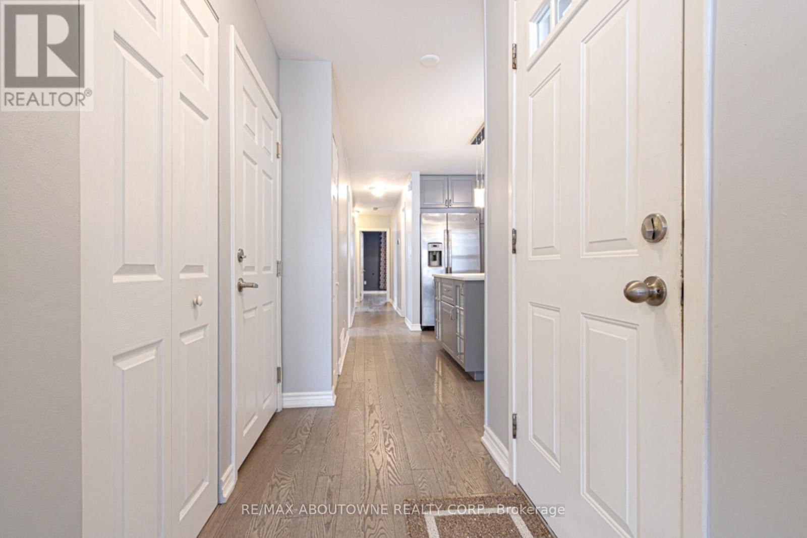 1601 Sandgate Crescent, Mississauga, ON - Indoor Photo Showing Other Room