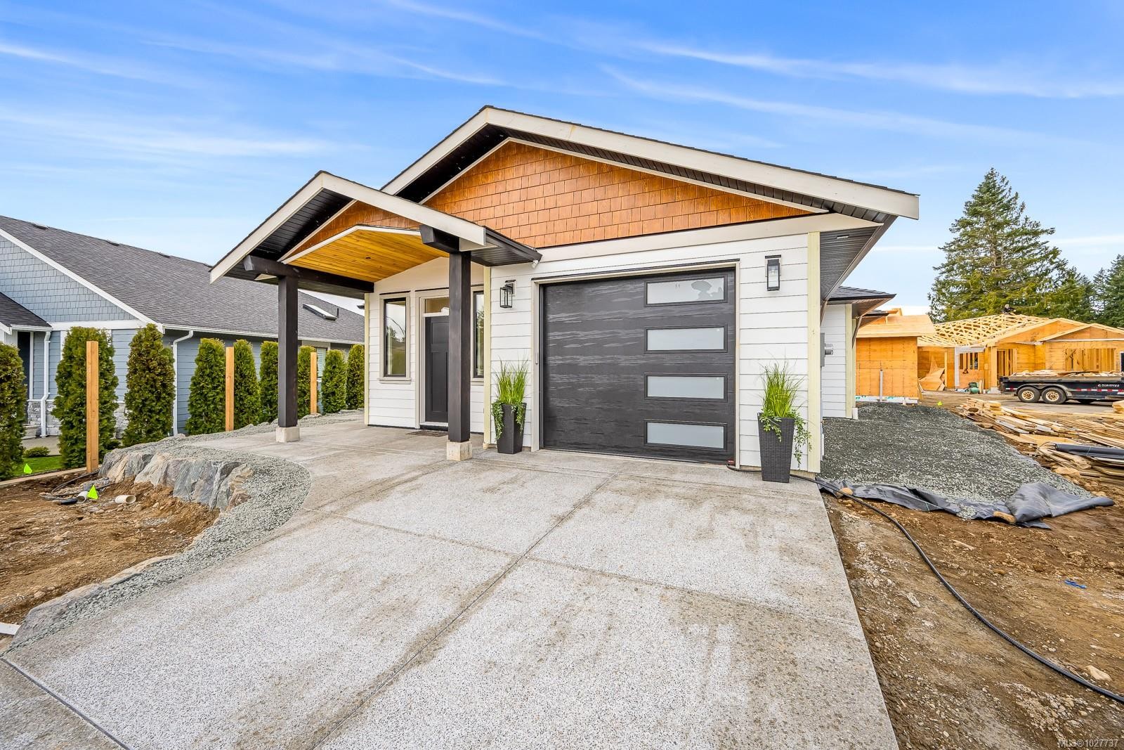 2-865 Grumman Pl, Comox, BC