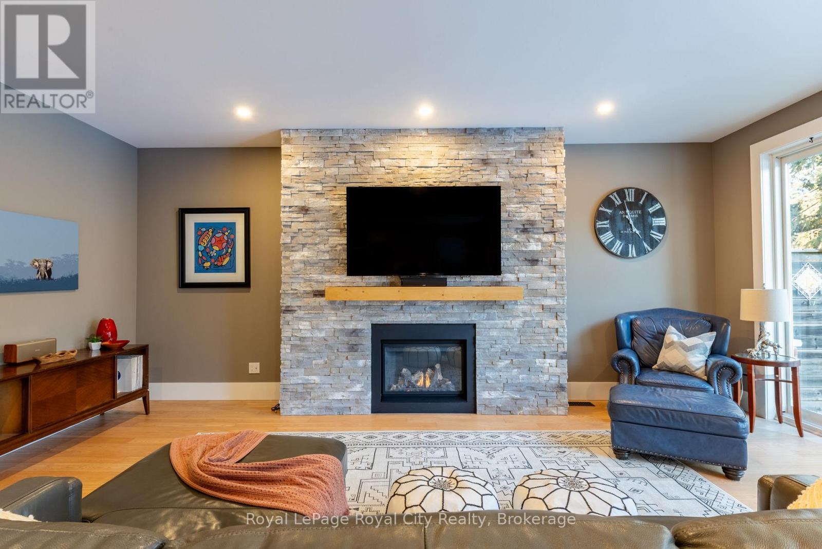 255 Normandy Avenue, Waterloo, ON - Indoor Photo Showing Living Room With Fireplace