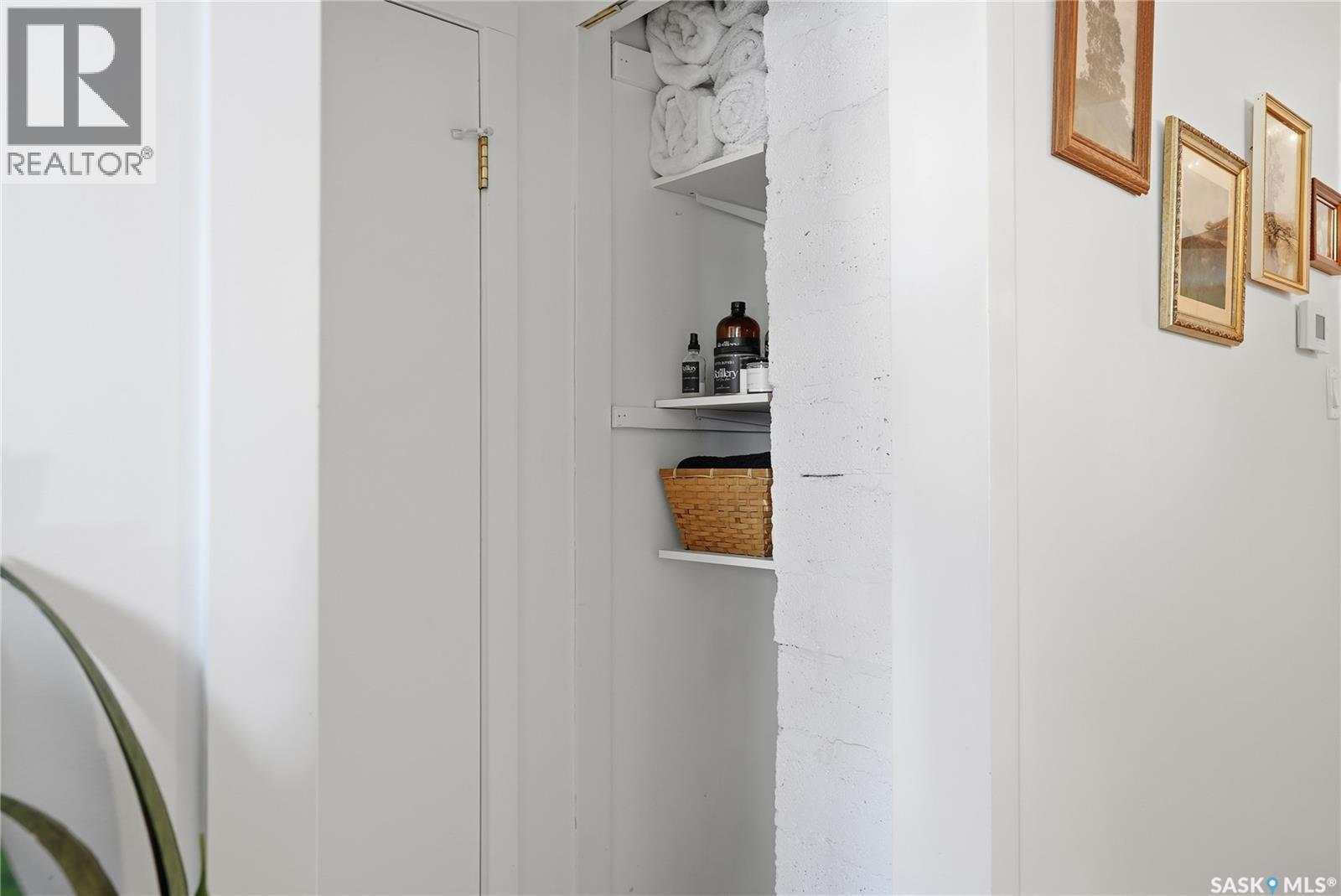 806 7Th Street E, Saskatoon, SK - Indoor Photo Showing Other Room