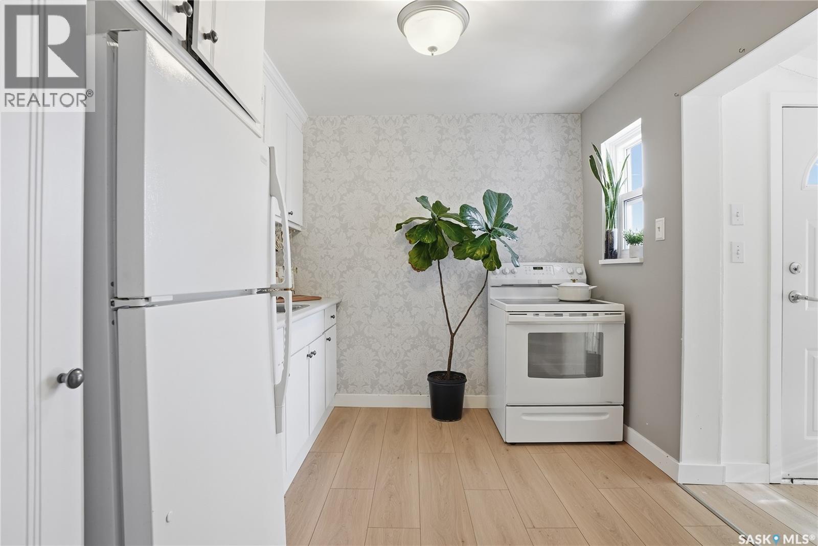 806 7Th Street E, Saskatoon, SK - Indoor Photo Showing Other Room