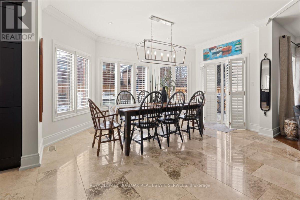 4263 Millcroft Park Drive, Burlington, ON - Indoor Photo Showing Dining Room