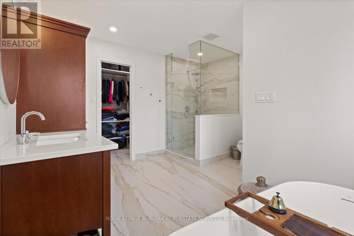4263 Millcroft Park Drive, Burlington, ON - Indoor Photo Showing Bathroom