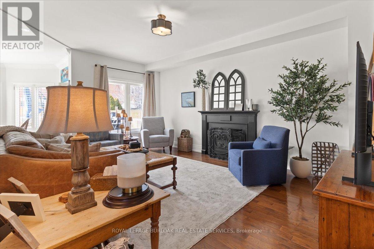 4263 Millcroft Park Drive, Burlington, ON - Indoor Photo Showing Living Room With Fireplace