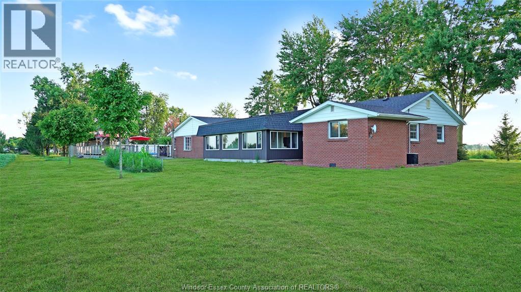 1720 Lakeshore Rd 123, Lakeshore, ON - Outdoor
