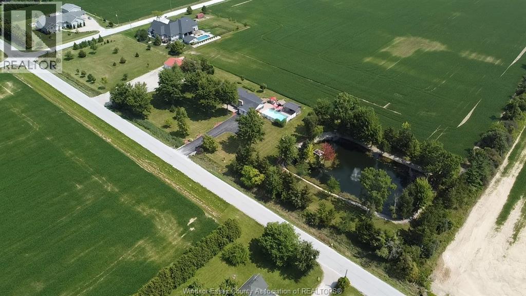 1720 Lakeshore Rd 123, Lakeshore, ON - Outdoor With View