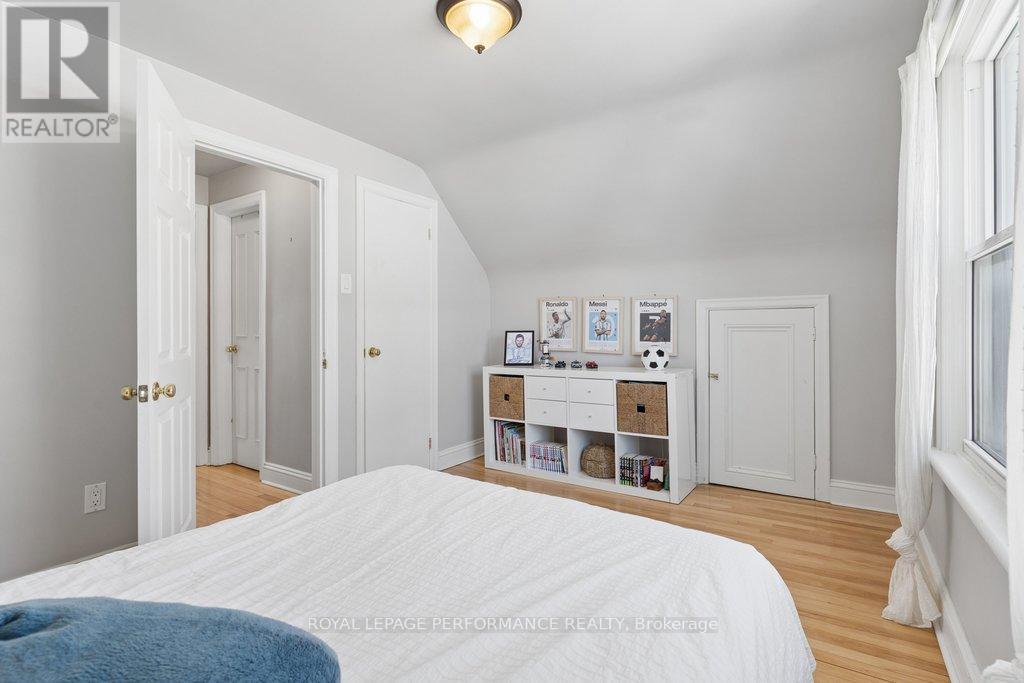 309 Glynn Avenue, Ottawa, ON - Indoor Photo Showing Bedroom