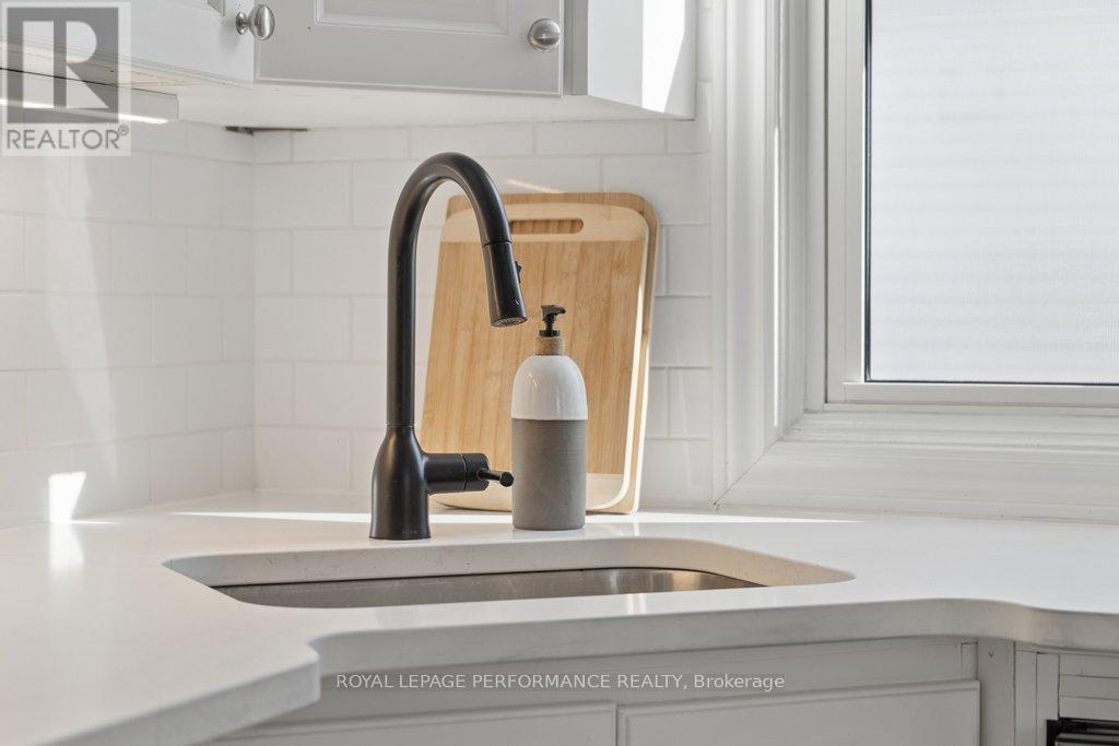 309 Glynn Avenue, Ottawa, ON - Indoor