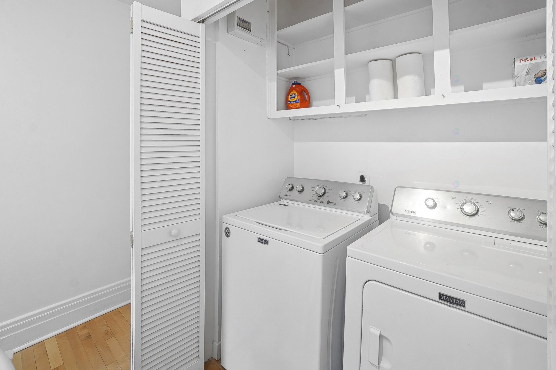 Other - 5344 Rue St-Denis, Montréal (Le Plateau-Mont-Royal), QC - Indoor Photo Showing Laundry Room