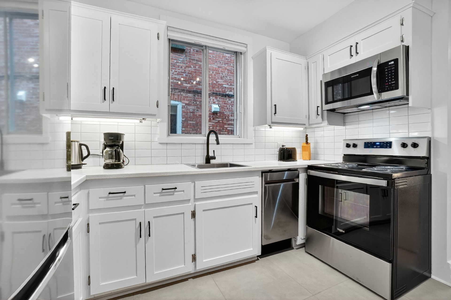 Cuisine - 5344 Rue St-Denis, Montréal (Le Plateau-Mont-Royal), QC - Indoor Photo Showing Kitchen With Upgraded Kitchen