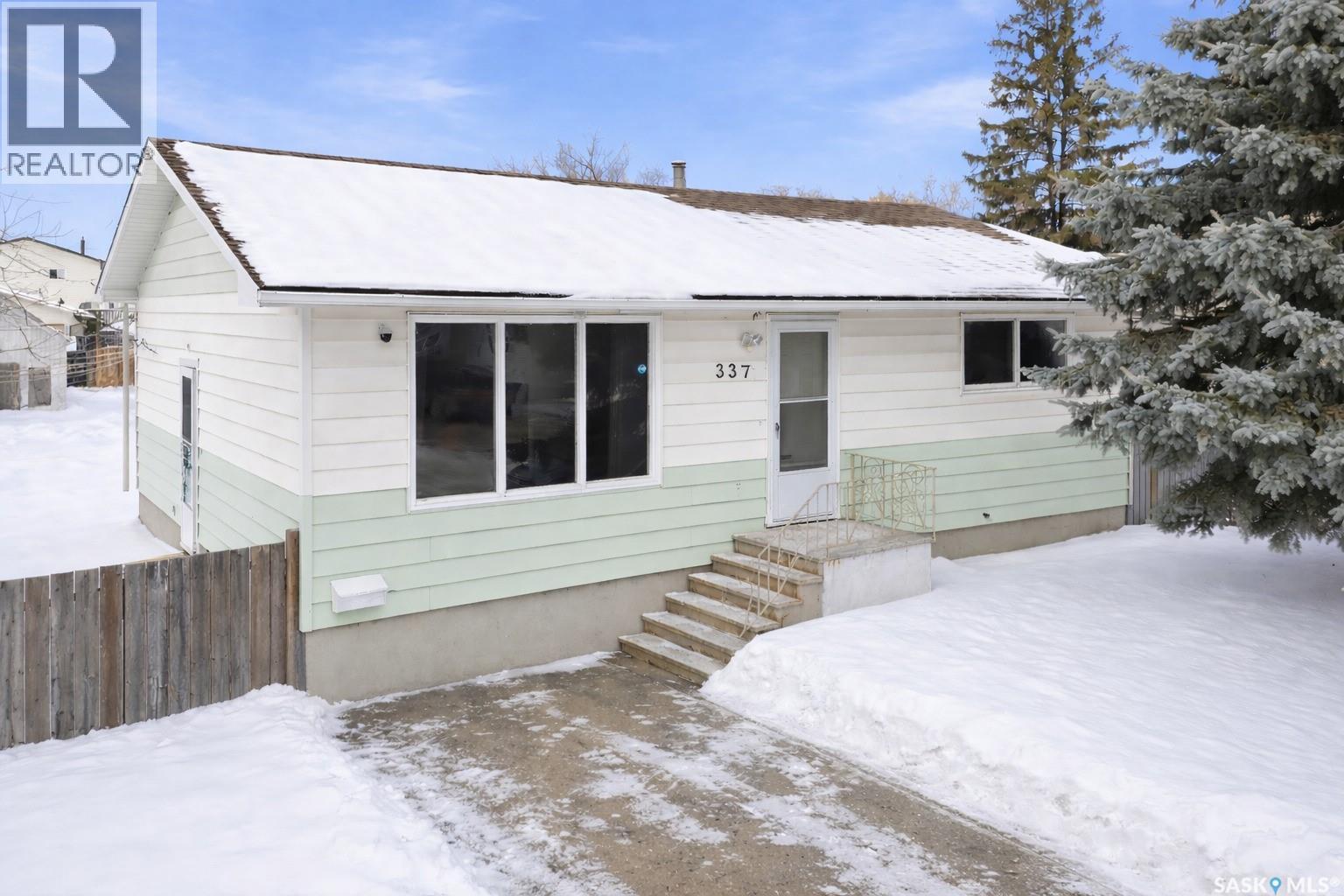 337 Y Avenue S, Saskatoon, SK - Outdoor With Exterior